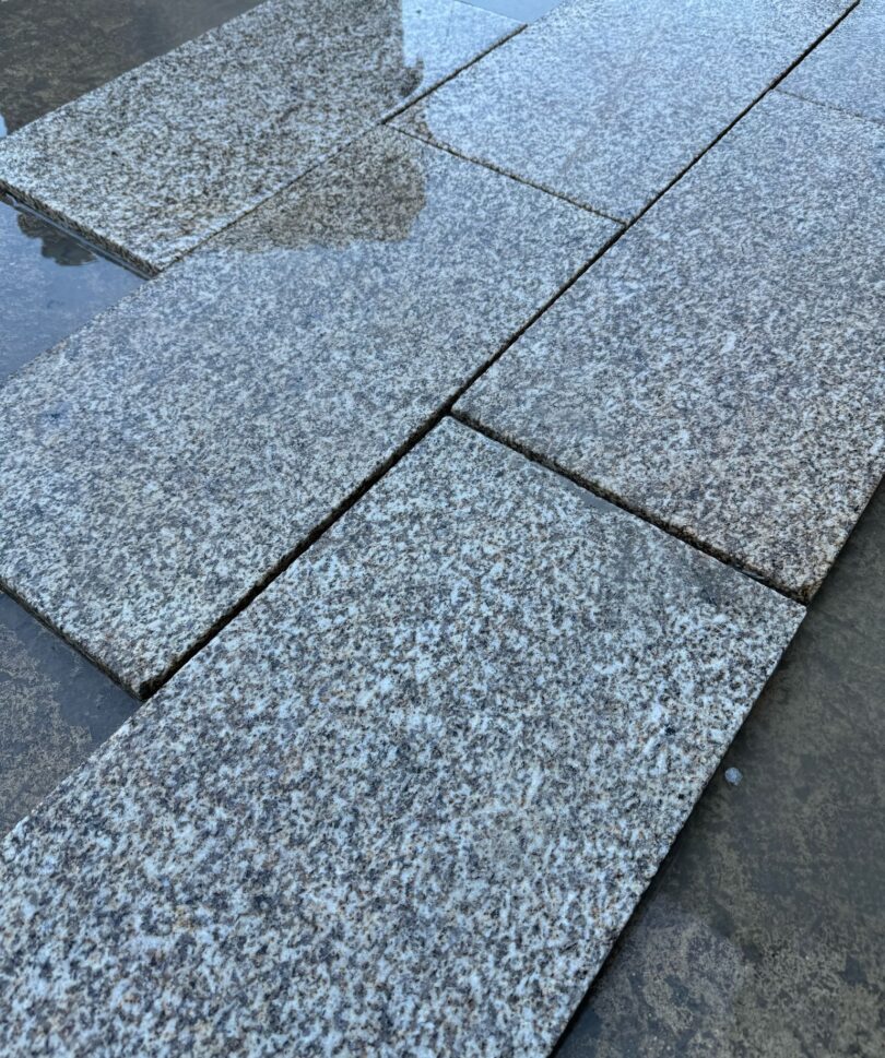 c001