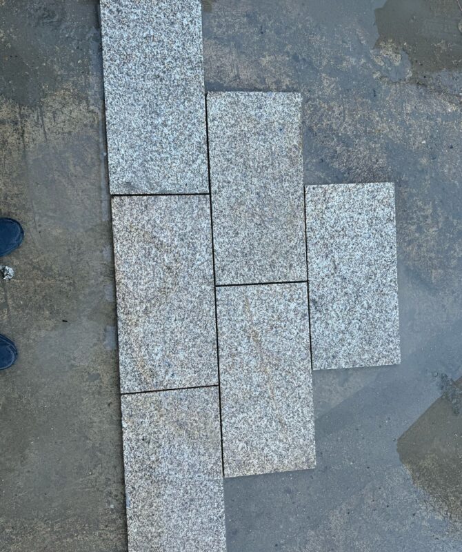 Dalles 30/60 en granite jaune