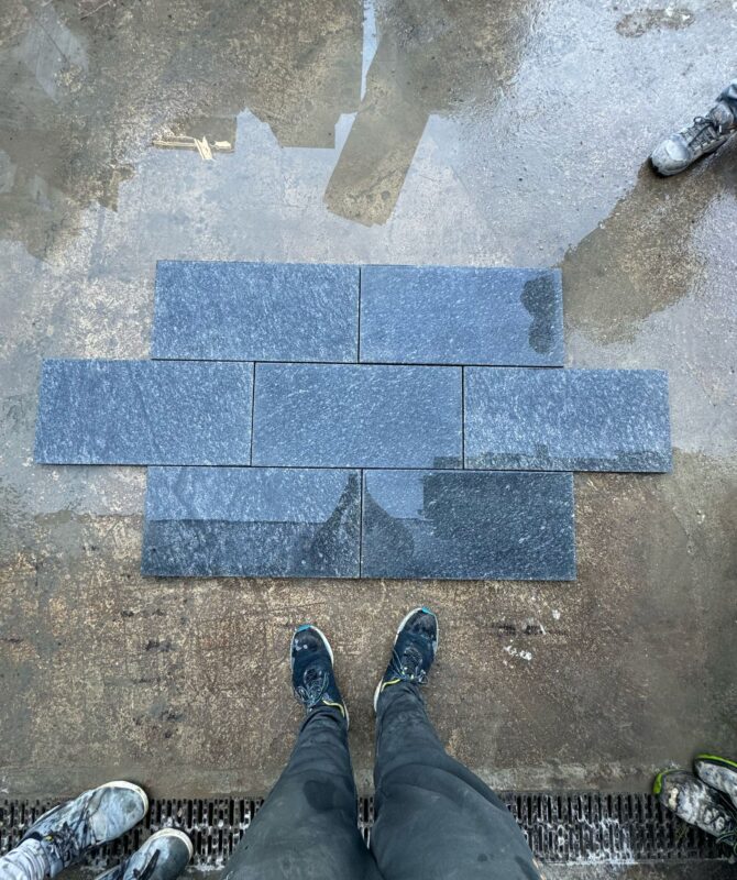 Dalles 30/60 en granite noir – Image 3