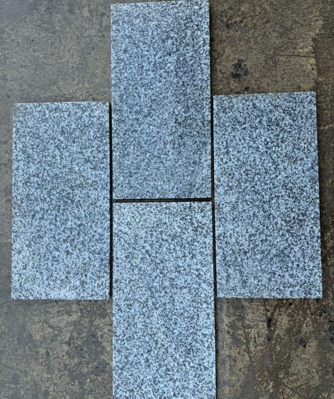 Dalles 30/60 en granite gris – Image 3